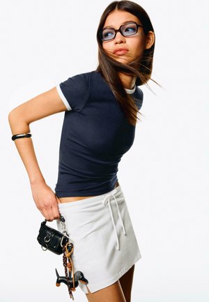 Bershka CONTRAST SHORT SLEEVE - T-shirt basique - royal blue