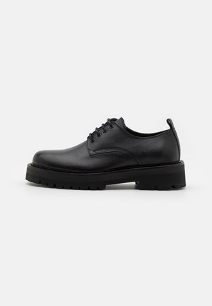 DERBY PEBBLED SHOE - Stringate - black