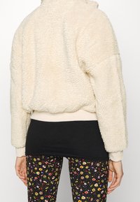 Missguided Overgangsjakke - stone