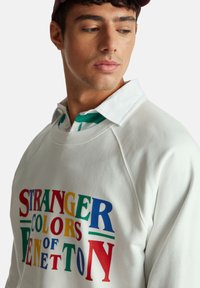 United Colors of Benetton STRANGER THINGS RELAXED FIT - Felpa - white
