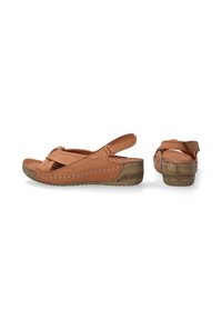 Braune Ledersandalen mit einem Kreuzband-Design, offener Ferse, gepolstertem Fußbett und einem leichten Keilabsatz. Weiße Nähte betonen die Nähte.