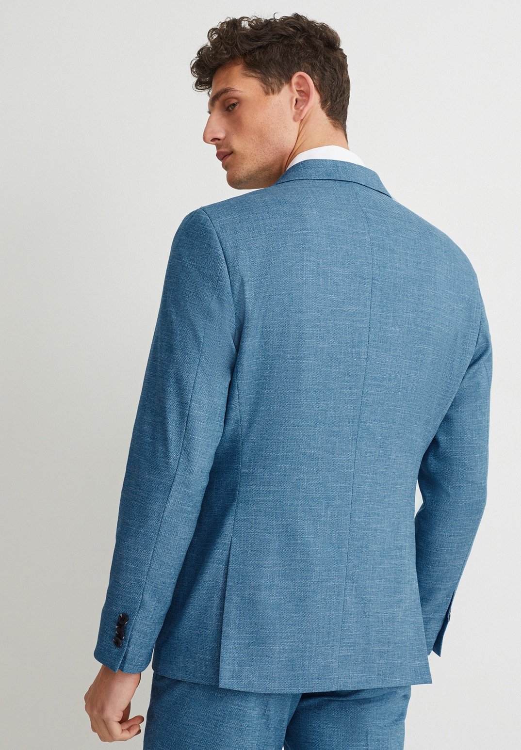 One Varones Turquoise Blazer:- 10-04097 74