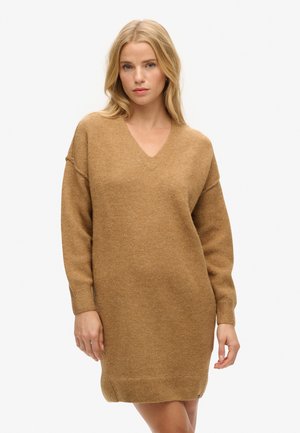 Vestido de punto con escote en V, mangas largas y un corte holgado en un cálido color camel, con puños y dobladillo acanalados.