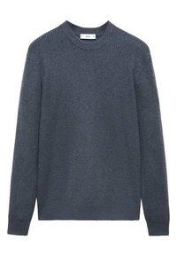 Ciemnoszara sweter z prążkowanego dzianiny o okrągłym dekolcie, długich rękawach i lekko wydłużonym kroju, charakteryzujący się gładką teksturą i minimalistycznym designem.
