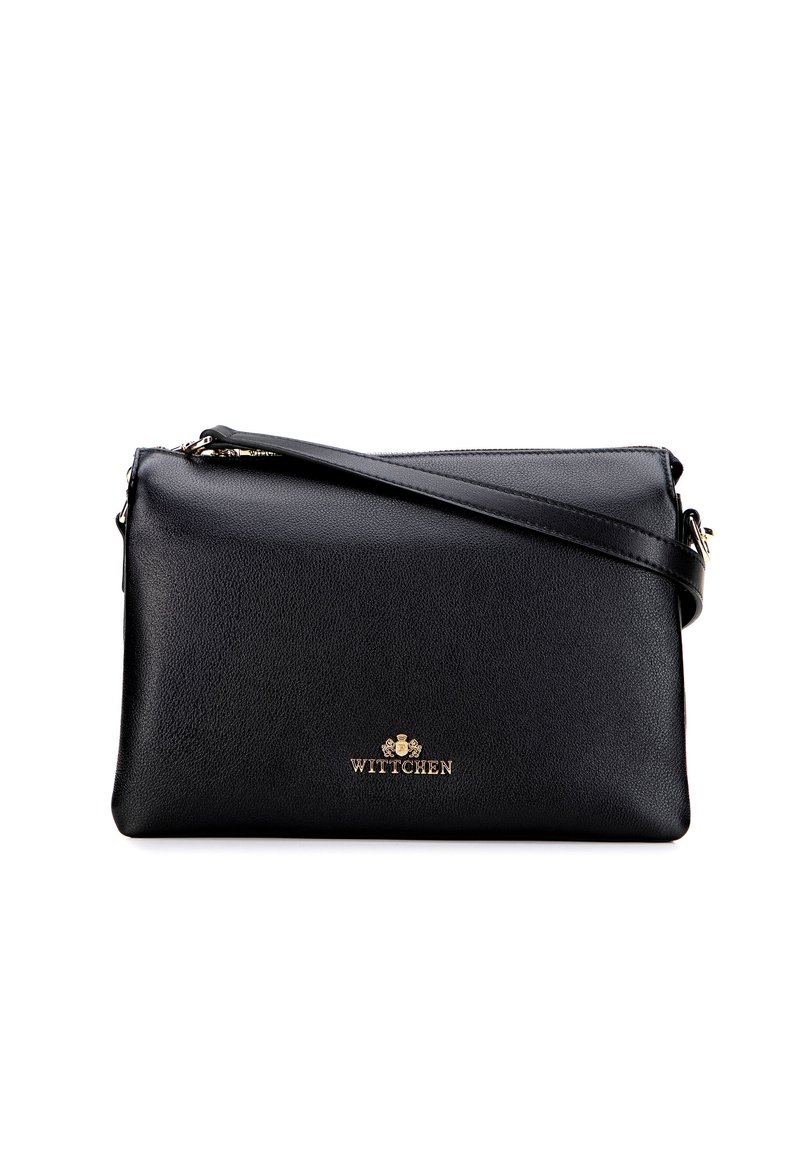 Czarna skórzana torba na ramię o teksturowanym wykończeniu, złote akcesoria i zamknięcie na zamek. Posiada odpinany pasek i wytłoczone logo.