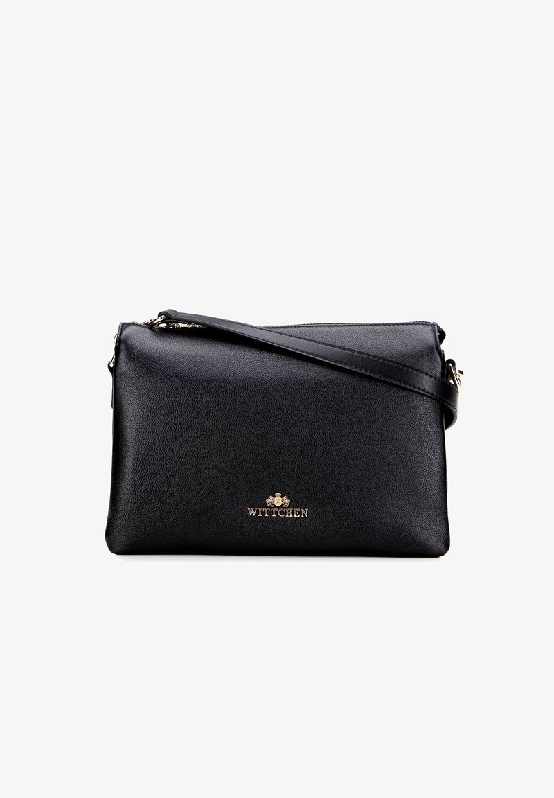 Czarna skórzana torba na ramię o teksturowanym wykończeniu, złote akcesoria i zamknięcie na zamek. Posiada odpinany pasek i wytłoczone logo.