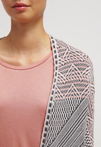 TOM TAILOR DENIM Neuletakki - apricot