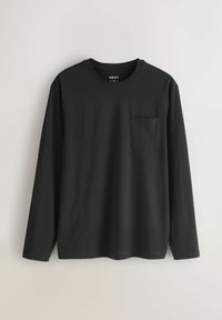 Musta, pitkähihainen pyöreäkauluksinen paita, jossa etukulmassa vasemmalla rintatasku, esitetty vaaleaa taustaa vasten.