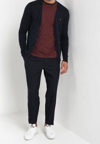 Farah T-shirt - bas - bordeaux