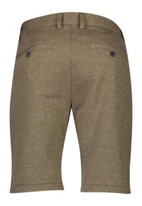 Bruine katoenen shorts met een gladde textuur, voorzien van twee achterzakken met knoopsluitingen en een rechte zoomontwerp.