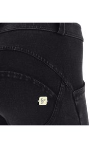 Freddy WR.UP® DENIM PUSH-UP - Farkkuleggingsit - denim nero