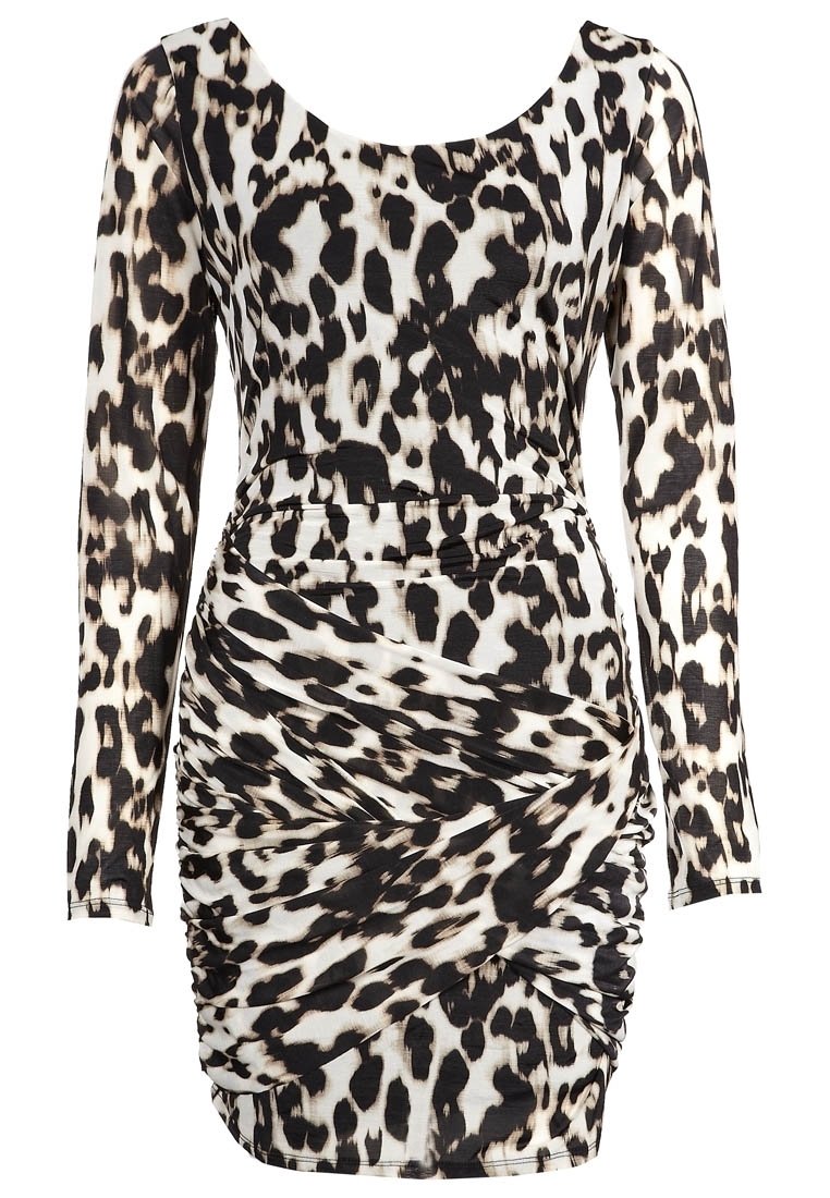 Robe léopard à manches longues, présentant une silhouette ajustée et une texture froncée, dans des nuances de noir et de crème.