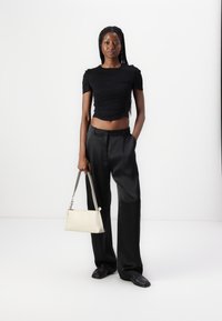 Pinko MARTELLO MAGLIA - Marškinėliai su spaudiniu - nero limousine