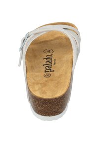 Světle šedé sandály s korkovou stélkou, nastavitelným páskem a bílou podrážkou. Stélka má měkkou texturu s potiskem loga.