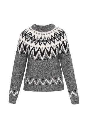 Sivkasta puloverja z okroglo izrezom, ki ima bel in črn chevron vzorec okoli ramen in rokavov. Strukturirana pletenina.