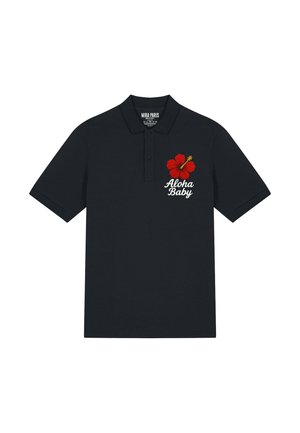 Zwarte polo van katoen met korte mouwen, voorzien van een rode hibiscusbloem en witte borduursel met de tekst "Aloha Baby" op de linkerborst.