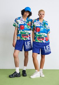 Obey Clothing FRUIT CANS UNISEX - Ing - white/multi-coloured