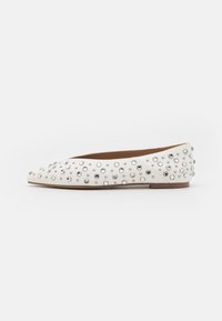 Steve Madden VENECIA - Balerini - white