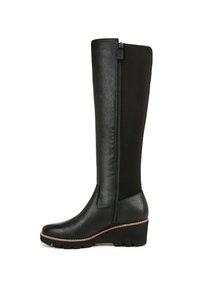Bottes noires jusqu'au genou avec un devant en cuir texturé et un dos en tissu extensible, comportant une fermeture éclair sur le côté et une semelle compensée.