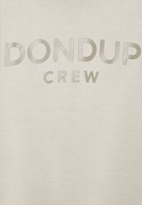 Světle béžová mikina s kulatým výstřihem, na které v kontrastních barvách vyniká text "DONDUP" a "CREW". Měkký materiál, standardní střih.