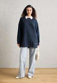Marc O'Polo ROUND NECK - Mikina - deep blue sea
