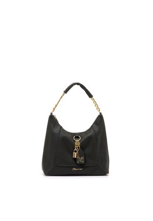 Borsa nera in pelle con manico a catena dorata, lucchetto dorato e dettagli con etichette, oltre a una piccola firma dorata sul davanti.