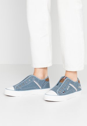 Slipper - sky