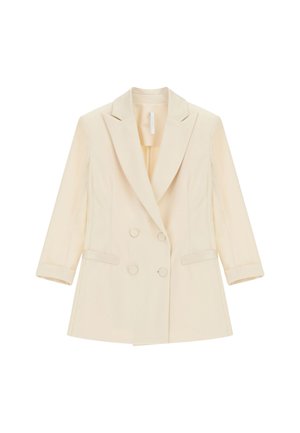 Blazer doppio petto color crema con maniche a tre quarti, rever a punta e tasche laterali, realizzato in un tessuto liscio e testurizzato.