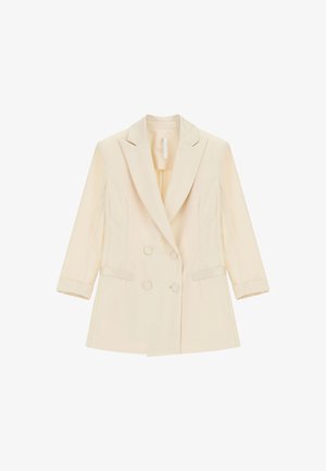 Cremfarbener, doppelt knöpfbarer Blazer mit Dreiviertelärmeln, Reverskragen und seitlichen Taschen, gefertigt aus einem glatten, strukturierten Stoff.