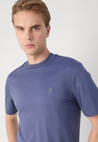 BOSS TAUT - Paprasti marškinėliai - navy