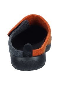 Felt slippers with gray and orange fabric upper, rounded shape, black rubber sole, and back loop for easy wear. Soft texture.