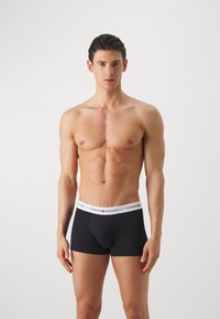 Tommy Hilfiger - SIGNATURE TRUNK 5 PACK - Calzoncillos - rich ochre/desert sky/blue/desert sky/green Imagen en miniatura 1