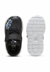 Mustad mustad kingad, millel on Velcro rihm, valge tald ja mänguline sinine graafika külgedel. Siseosas on tekstuuriga võrkkate.