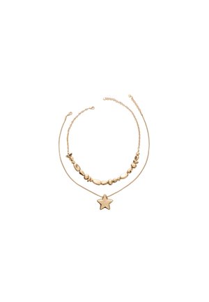 Deux colliers de ton or superposés : l'un présente des perles ovales, le second a un pendentif en forme d'étoile au centre. Fini en métal lisse.