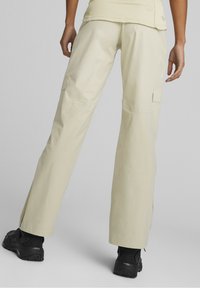 Puma Friluftsbyxor - beige