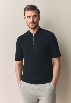 Next REGULAR FIT - SIGNATURE  TEXTURED SHORT SLEEVE QUARTER ZIP - Pólóing - black