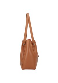 Sac fourre-tout en cuir tan avec une surface texturée, deux longues poignées et des éléments en bronze au niveau de la fermeture, présentant un design à ouverture supérieure.