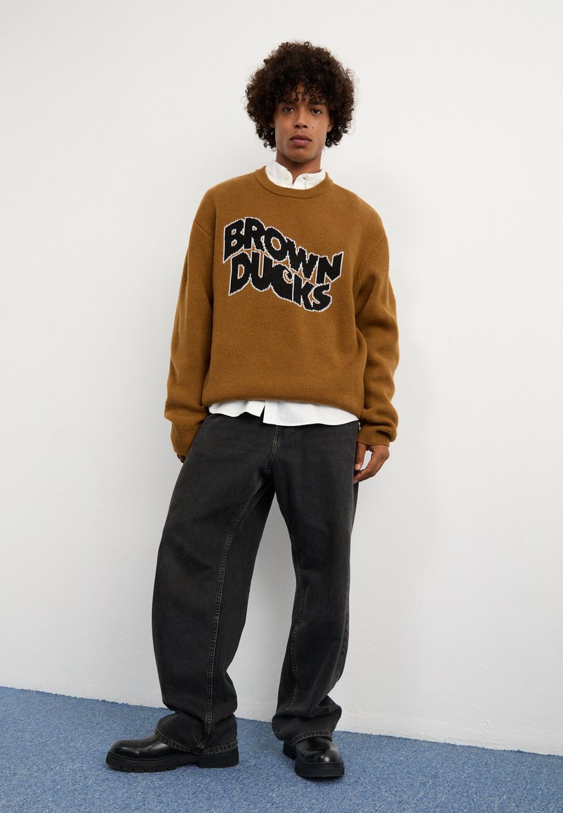 Carhartt WIP DUCKS SWEATER - Jumper - brown/ochre - Zalando.ie