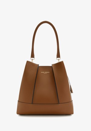 Sac à main en cuir marron avec une sangle unique, design structuré, accents de garniture noire et logo doré "Isabel Bernard Paris" au centre avant.
