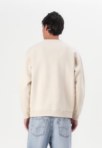 Barbour LEAZES CREW NECK  - Sweatshirt - ecru