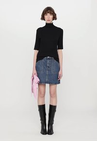 Filippa K MOCK NECK TEE - T-shirts print - black