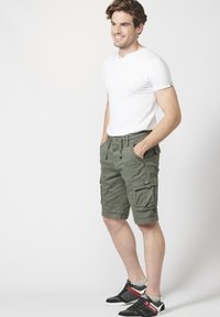 Koroshi Rövidnadrágok - kaki