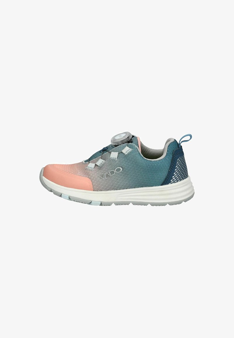 Sportlicher Schuh in Farbverläufen von Pink, Grau und Teal. Obermaterial aus Mesh, runde Knopfschließung und strukturierte Gummisohle. Leichtes Design.