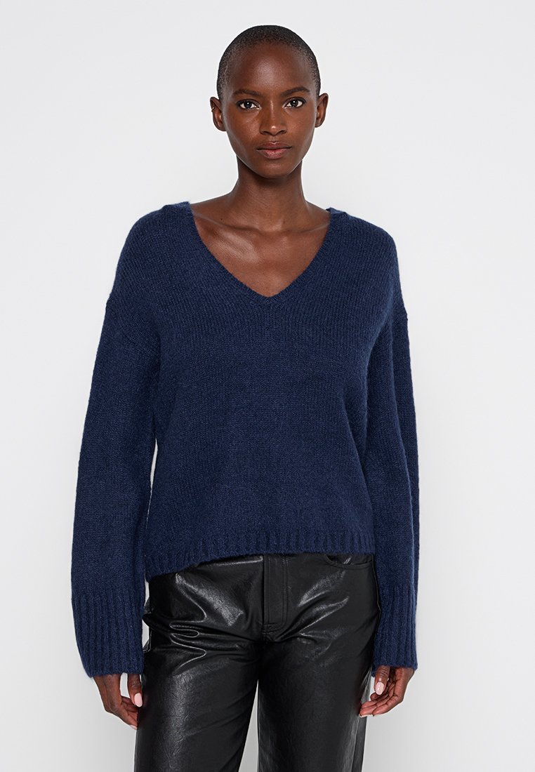 By Malene Birger Trui donkerblauw