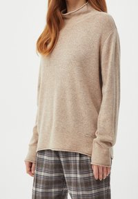 Finn Flare Trui - beige
