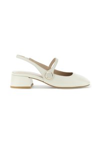 Scarpa slingback bianca con punta quadrata, tacco basso a blocco e un accent circolare. Realizzata in materiale liscio con un design semplice e cuciture minime.