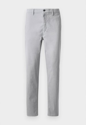 Graue Baumwoll-Chinos mit geradem Schnitt, ausgestattet mit einem Knopfverschluss, Gürtelschlaufen und seitlichen Taschen. Angenehme Textur mit minimalen Nahtdetails.