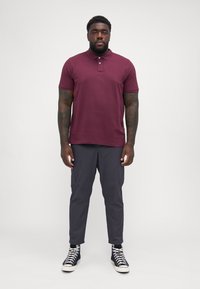 Pier One BASIC 2 PACK - Poloskjorter - bordeaux/dark blue