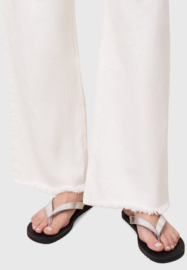 SYDNEY  - T-bar sandals - silver