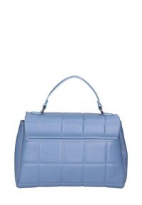 Borsa a tracolla in pelle blu chiaro con design trapuntato, forma rettangolare, manico superiore e dettagli di cucitura sottili.